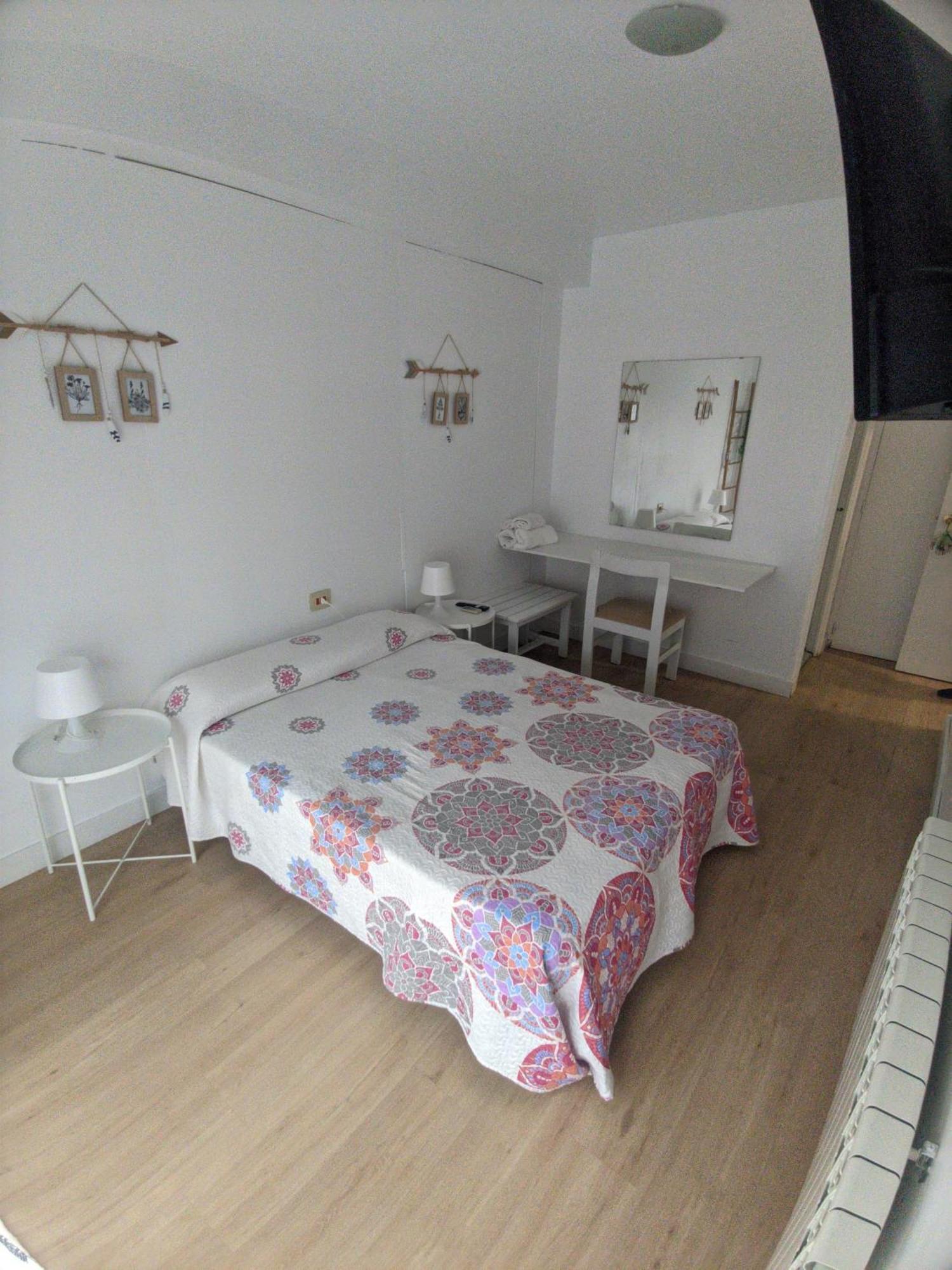 Hostal Sol ثامورا المظهر الخارجي الصورة